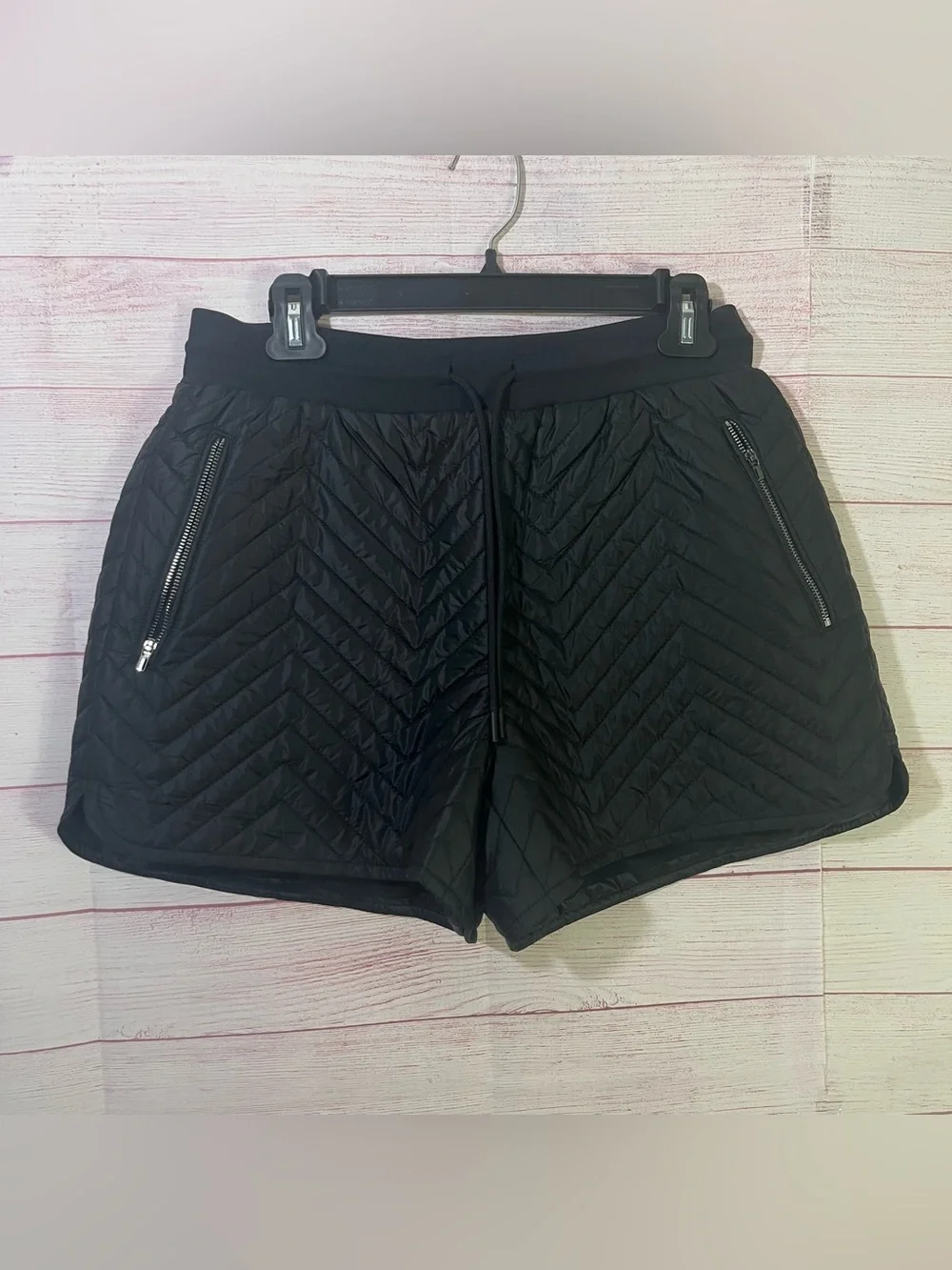 Athleta‎ Black Solstice Quilted Puffer Drawstring Shorts Size 4